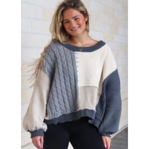by the river Sweaters - BY THE RIVER Gray + Beige Colorblock Tie-Back Neck Latern Sleeve Sweater NWOT S